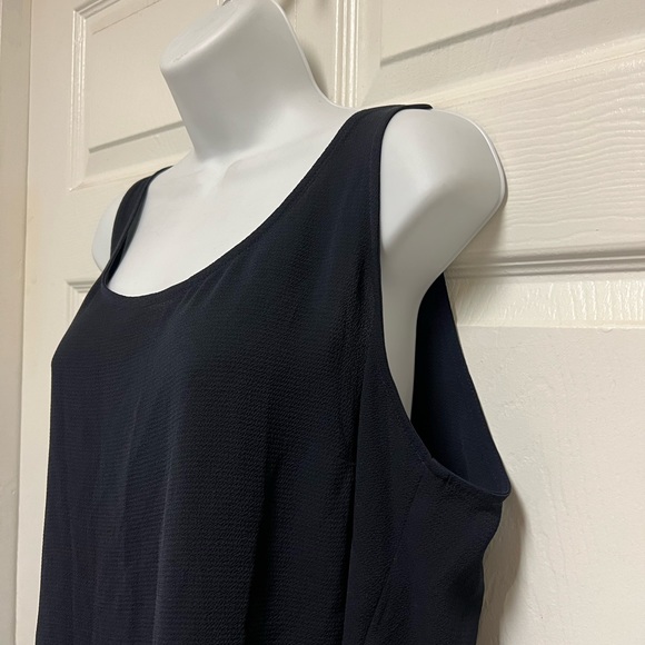 The Ark Black Tank Top - Picture 3 of 10